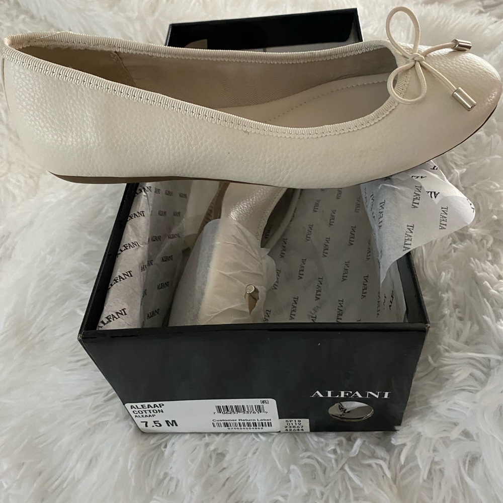 💜ALFANI NWTAleaap Tan Flats -> Alfani Tan Flats